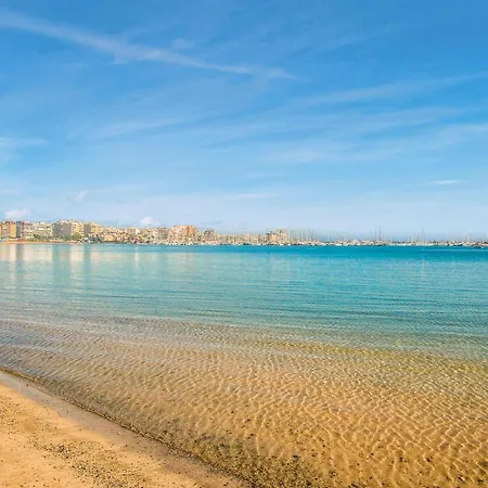 2 Bedroom Cozy In Prázdninový dům Torrevieja